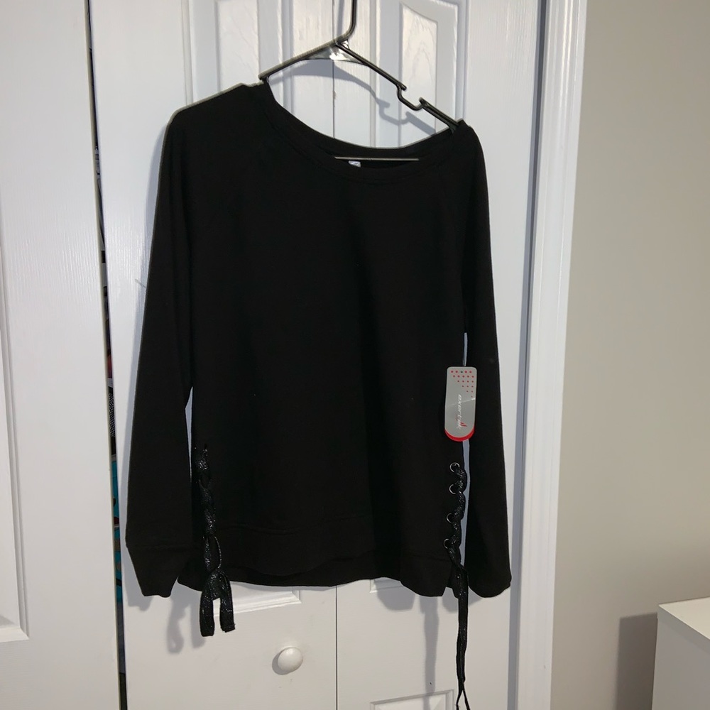 Black sweatshirt